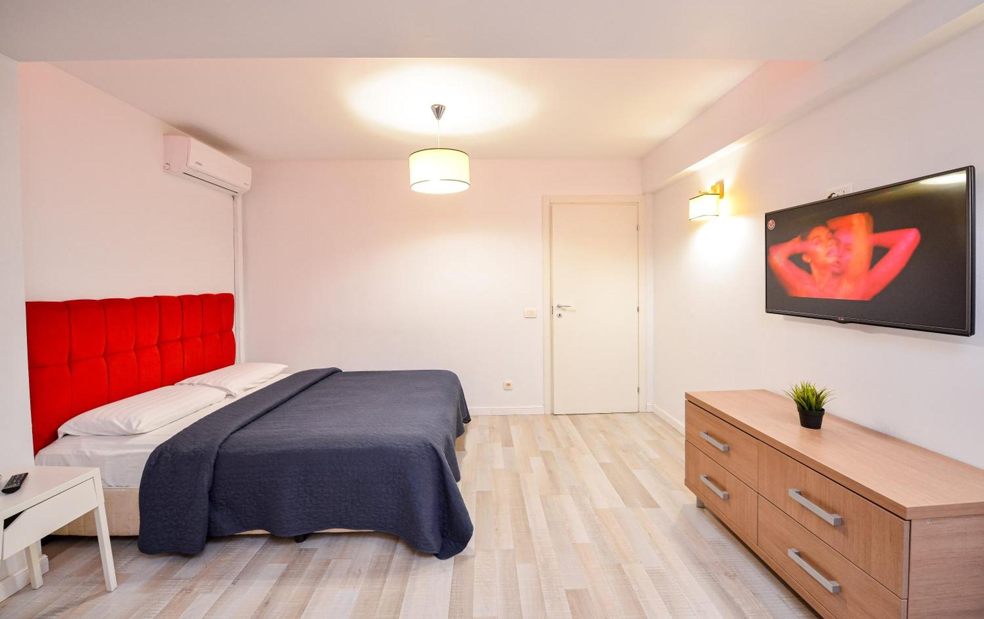 Dracula Adventure Tours Accommodation Bukarest Kültér fotó