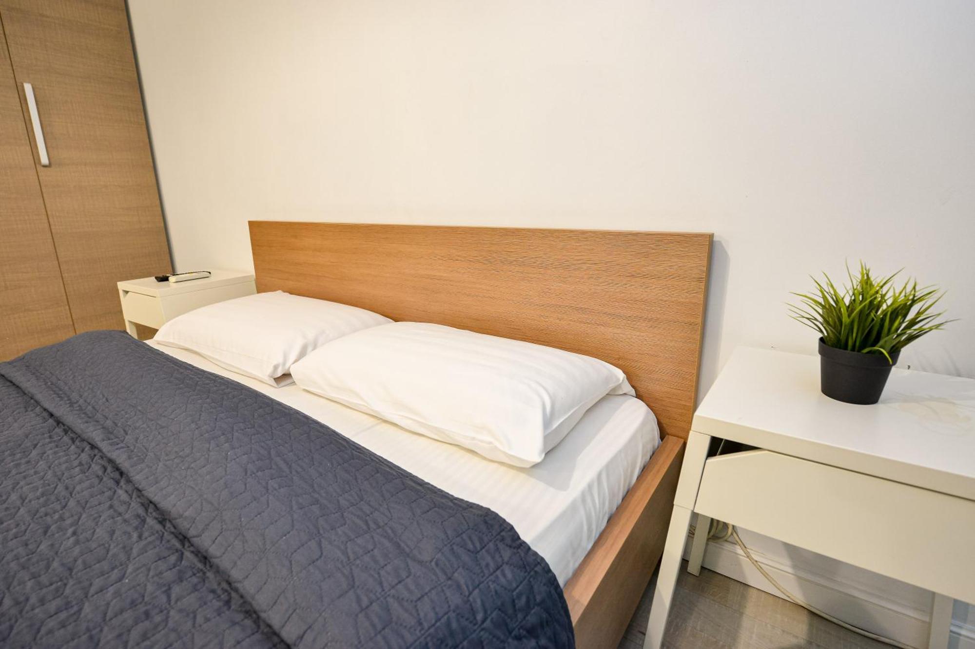 Dracula Adventure Tours Accommodation Bukarest Kültér fotó
