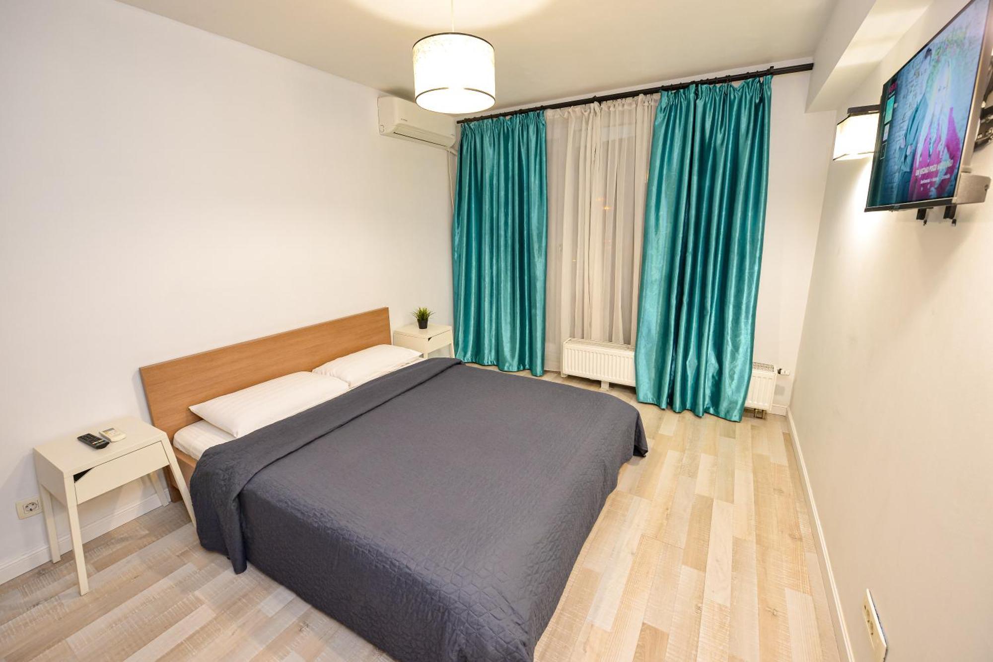 Dracula Adventure Tours Accommodation Bukarest Kültér fotó
